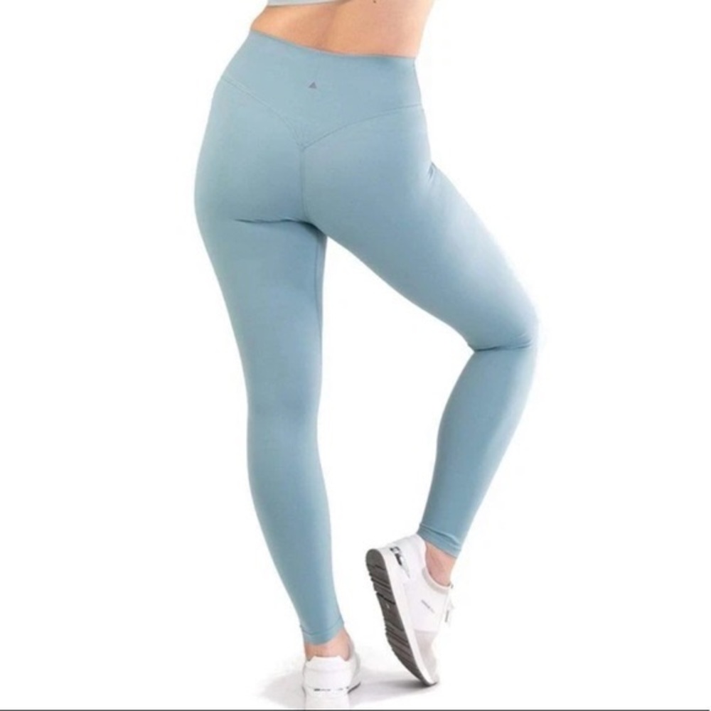 Balance Athletica Leggings (Lagoon Colour)